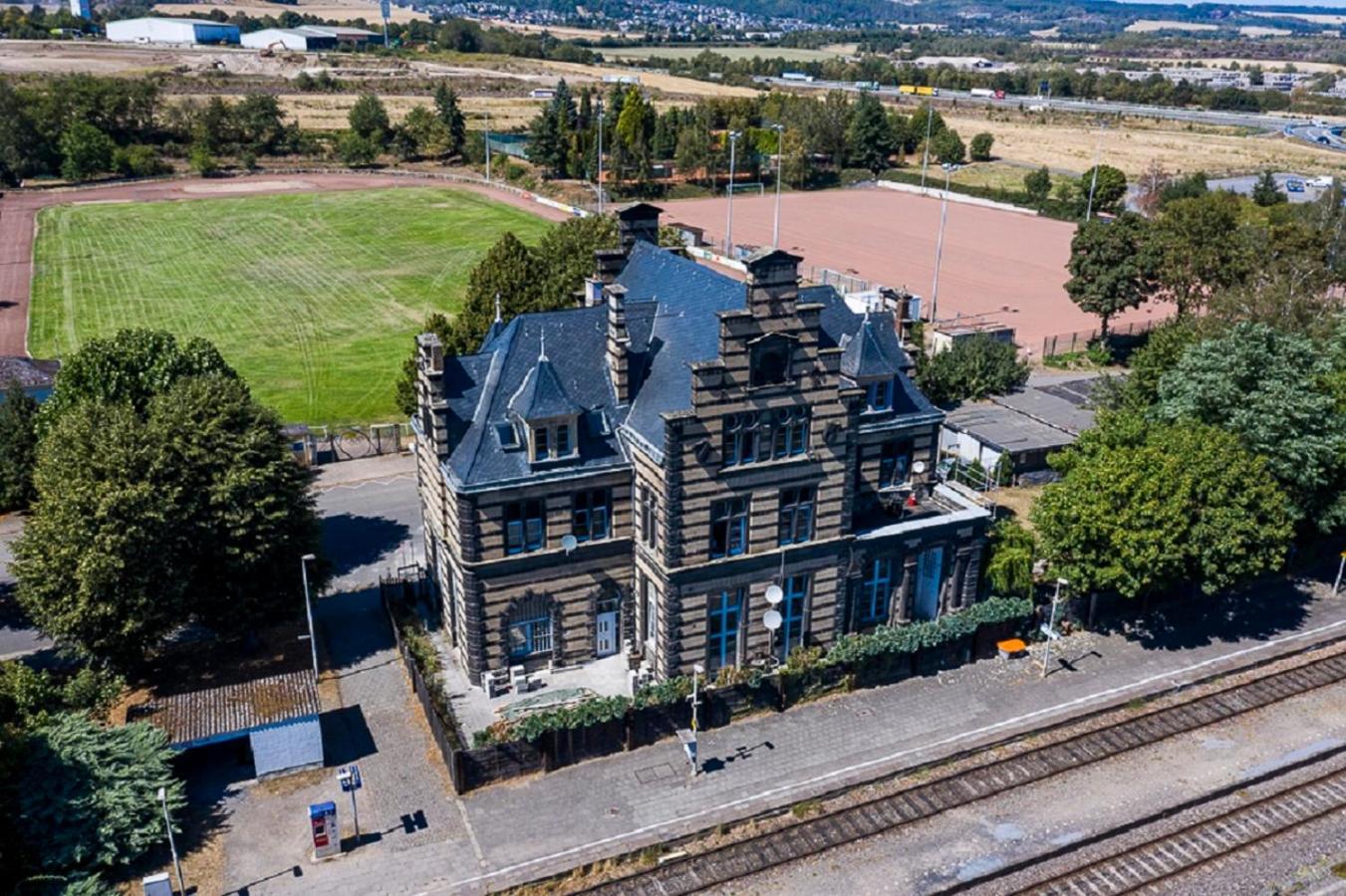 Wohnen Wie Im Schloss - Alter Bahnhof Von Kruft Экстерьер фото