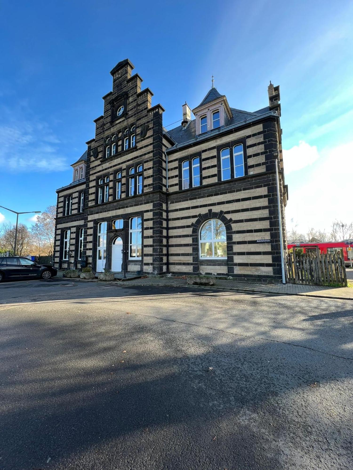 Wohnen Wie Im Schloss - Alter Bahnhof Von Kruft Экстерьер фото